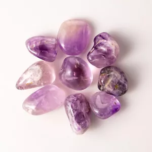 1/4 Pfund getrommelte Maraba Amethyst Edelstein Kristalle 5-15 Steine Edelstein Gestein Proben - Bild 1 von 6
