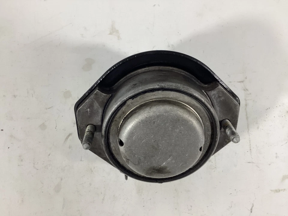 Soporte de montaje del motor BMW 750I 750LI E65 E66 2006-2008 HL9530 OEM. Foto 1 de 4