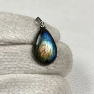 Labradorit Cabochon Anhänger Nr. 4732 - Bild 1 von 1