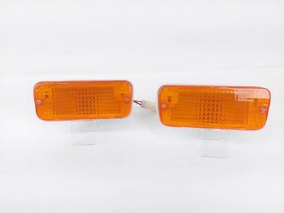 Par de luzes de para-choque dianteiro âmbar adequado para Toyota Pickup Hilux 1979-83 4WD - Imagem 1 de 4