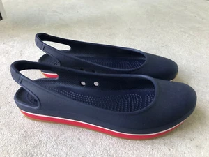 Crocs Retro Slingback Flat Ballerinas ungetragen Gr. W 6 (36-37) blau rot weiß - Bild 1 von 10