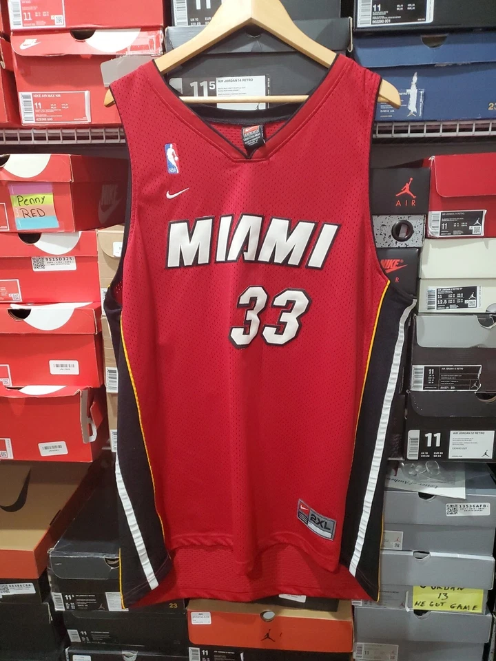 Camiseta deportiva Alonzo Mourning Nike Miami Heat talla 2XL usada.  Foto 1 de 3