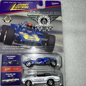 JOHNNY LIGHTNING INDY 500 1970 OLDS 442 PACE CAR & AL UNSER CAR NEU auf Karte BB11 - Bild 1 von 11