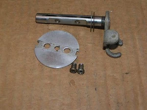 KAWASAKI KZ750 KZ 750 E1 E2 H2 H3 H4 LTD CARBURETOR OUTSIDE LEFT THROTTLE SHAFT - Picture 1 of 2