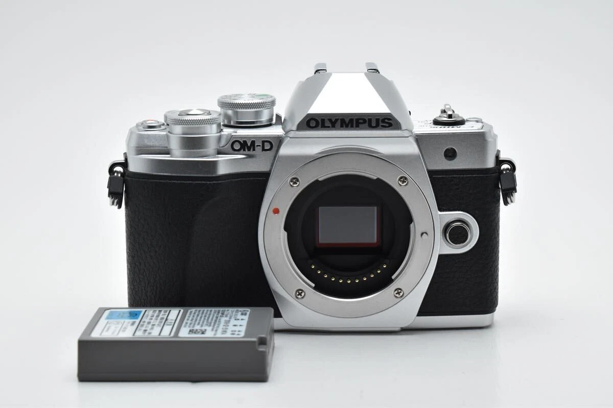 JUNさん専用　OLYMPUS OM-D E-M10 MarkⅢ Amazon.co.jp: OLYMPUS ミラーレス一眼 OM-D E-M10 MarkIII EZダブル