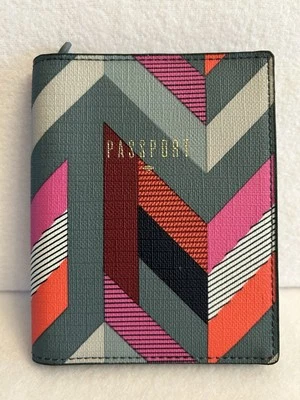 Fossil Emma Imitación Cuero RFID Pasaporte Estuche Billetera Foto 1 de 4