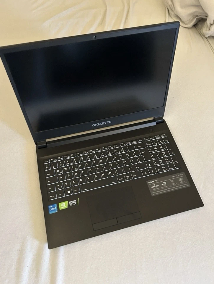 GIGABYTE G5 15,6 Zoll (512GB SSD, i5-11400H, 16GB RAM, RTX 3050Ti)Gaming Laptop  - Bild 1 von 4