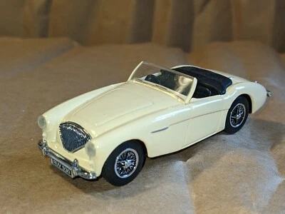 DINKY MATCHBOX COLLECTIBLES 1:43 DYB04-M 1956 AUSTIN HEALEY CREAM BOXED - Image 1 of 4
