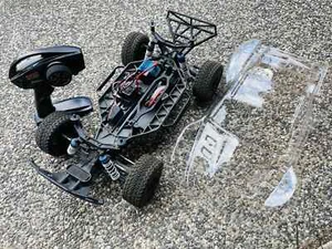 Traxxas Slash 4WD RTR – Ready to Run, Brushless, Li-ion Battery Included - Picture 1 of 9