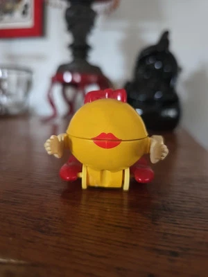 Figura de juguete de cuerda Ms PacMan con fantasma azul de colección Foto 1 de 4