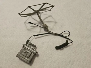Set radio da campo militare scala 1:6 con antenna satellitare e cuffia - Foto 1 di 3