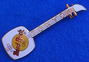TOKYO JAPANESE WHITE ORIENTAL SAMISEN TRADITIONAL GUITAR Hard Rock Cafe PIN - Picture 1 of 1