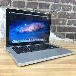 Apple MacBook Pro 13" - Core 2 2.40GHz 2GB RAM OS X Lion (Retro Gaming Laptop) - Picture 1 of 12