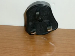 USA to UK, Hong Kong Travel Adapter Plug - Type G Fused DOG-7 250V 13A - Picture 1 of 3