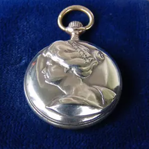 RARE 800 SILBER JUGENDSTIL TASCHEN UHR, MIT RELIEFIERTEM DAMEN PORTRAIT LÄUFT - Bild 1 von 7