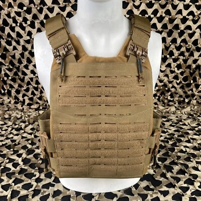 Nuevo Portador de Placas Condor Vanquish RS - Pequeño/Mediano - Marrón Coyote Foto 1 de 4