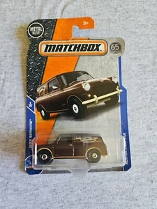 Mini van Matchbox Austin 2018 marrón 27/125 Little Bend servicio Chocolate Royal - Imagen 1 de 6