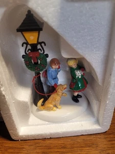 Dept 56 #56.55176 Best Friends retired 2006 - Picture 1 of 2