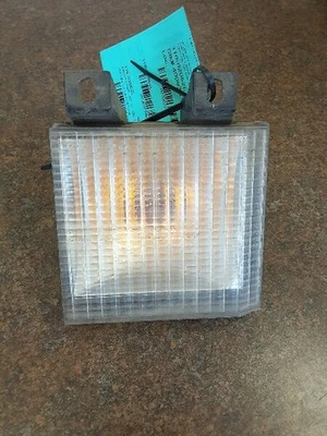 Driver Corner/Park Light Side Marker Fits 81-91 BLAZER/JIMMY (full size) 7549 Foto 1 de 2