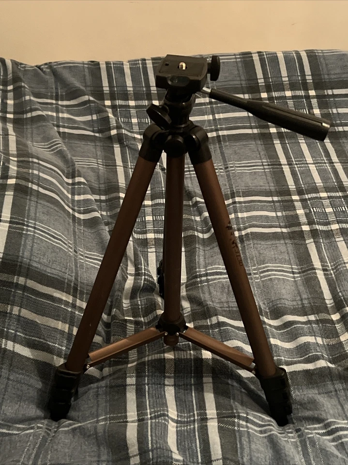 tripod stand for camera - Image 1 of 4