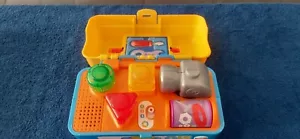 ~ Fisher-Price ~ Interaktives Baby Spielzeug Werkzeugkoffer mit Ton & Musik - Bild 1 von 8