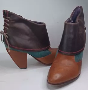 True Religion Cuff Leather Cuban Heel Tri Color Zip Ankle Boots Booties 9.5 READ - Picture 1 of 15