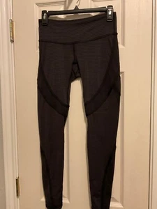 LULULEMON Women’s PinStripe Tights Black SZ 6 Pre-Owned - Picture 1 of 5