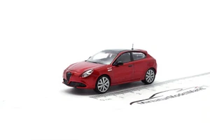 Alfa Romeo Giulietta Veloce - Rot Metallic - 2017 - 1:87 - Minichamps 870120005 - Bild 1 von 2