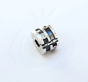 Genuine Pandora Charm "Sparkling Clip" with clear Crystals 790291CZ - Picture 1 of 1