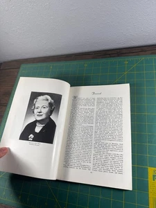 a century of friendship in pi beta phi 1867-1967 book, by pi beta phi fraternit - Imagen 1 de 23