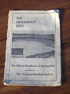 1934 Cincinnati Reds Handbook Official Souvenir Book - Quiet a bit of wear - Image 1 of 4