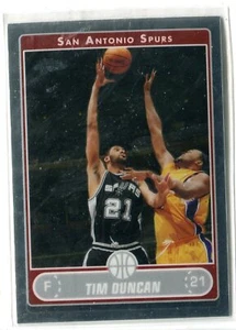Tarjeta base Tim Duncan 2006-07 Topps cromada #2 patio San Antonio Spurs - Imagen 1 de 1