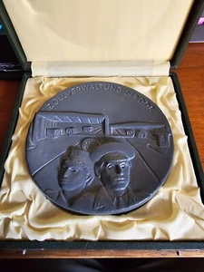 RARE Sammlerstück, Zollverwaltung DDR. Medaille Keramik. OVP wie Neu - Bild 1 von 2