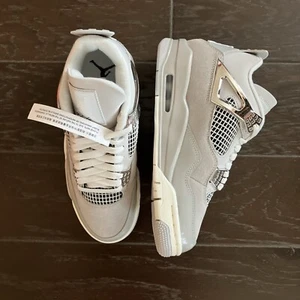 Size 7 - Jordan 4 Retro Low Frozen Moments W B-GRADE - Picture 1 of 7