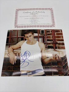 Autographed Jake Gyllenhaal 8 x 10 Photo Signed W/ COA Hollywood - Picture 1 of 3