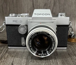 TOPCON RE-2 35mm SLR Film Camera AUTO-TOPCOR 58mm f1.8 Lens Tested - Picture 1 of 5