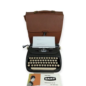 Máquina de escribir portátil Royal Dart vintage con estuche y manual años 60 MCM decoración - Imagen 1 de 24