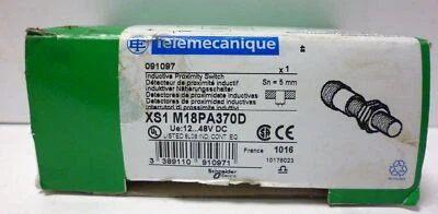 Schneider Electric XS1-M18PA370D Proximity Switch - Image 1 of 4