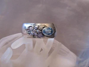 Brazalete de plata esterlina con flor de topacio azul Carol Felley de colección - Imagen 1 de 10