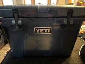 YETI ULine Navy Tundra 35 Cooler - Brand New in the box - Picture 1 of 4