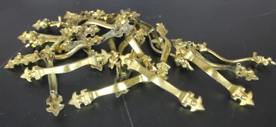 Juego de 4 tiradores de cajón/gabinete Art Deco de metal dorado vintage Foto 1 de 4