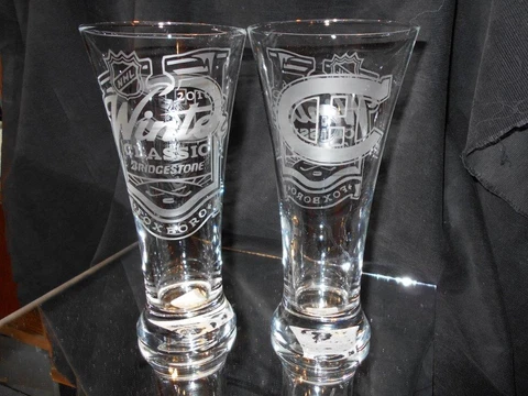 2016 NHL SPECIAL EDITION WINTER CLASSIC MONTREAL CANADIENS ETCHED PILSNERGLASSES Cover
