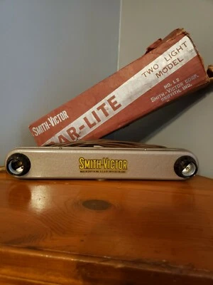 Vintage Smith-Victor Bar-Lite Photo Light Bar No Bulbs ORIGINAL BOX WORKS GREAT! - Image 1 of 4
