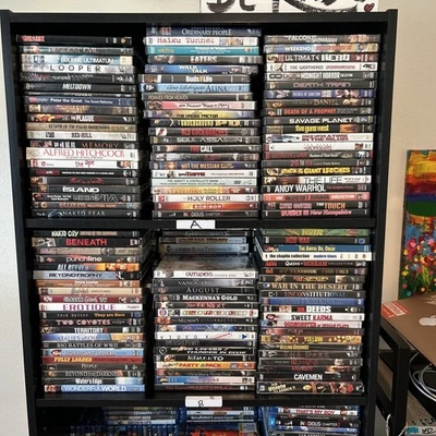 Cheap Bulk Movie Lot 80 Minimum Per Box (Mixed Genre Lot, All Random) Used Foto 1 de 4