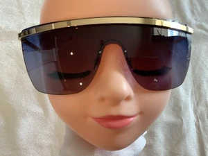 QUAY AUSTRALIA Sunglasses Lens Cat.3 Get Right 111 Case  - Picture 1 of 15