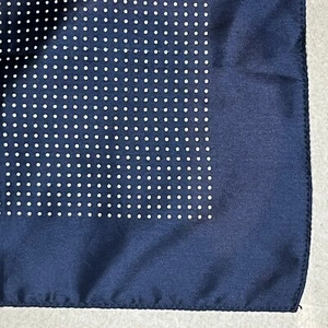 UNBRANDED MENS NAVY & WHITE  POLKADOT SILK POCKET SQUARE MADE IN ITALY X0 - Picture 1 of 8