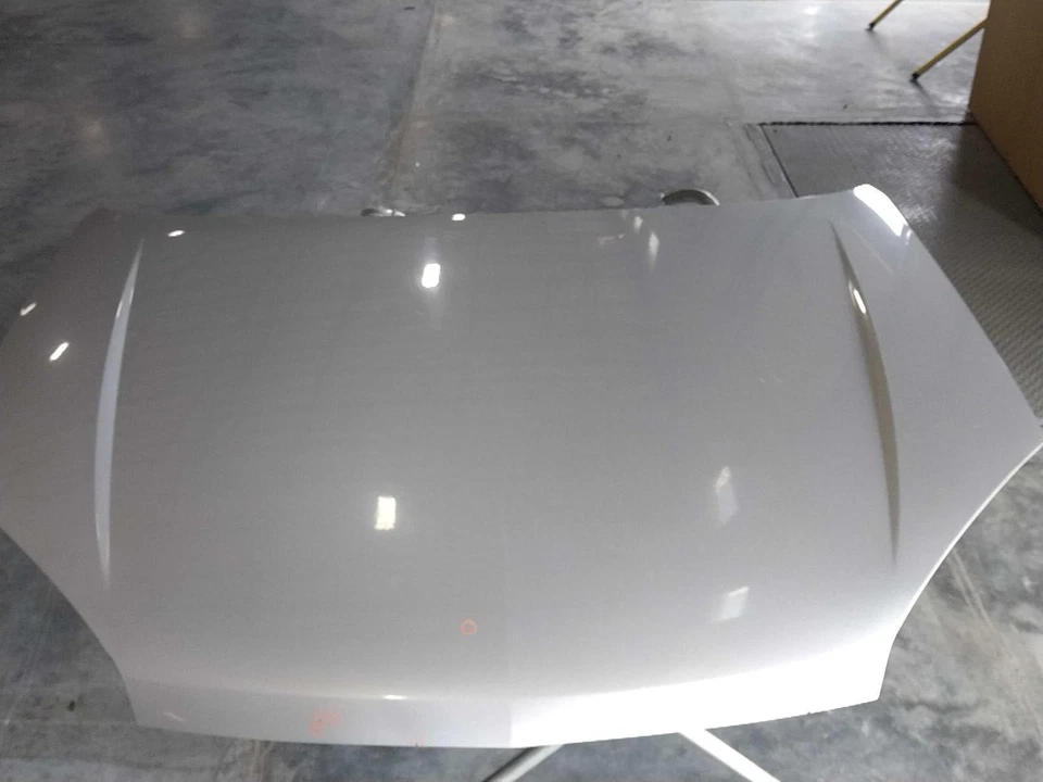 2005 Chevrolet Malibu OEM Silver Hood Panel 168K Mi - Used Condition — 第 1/4 张图片
