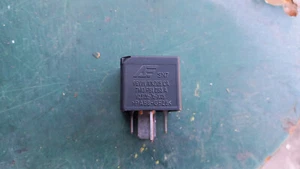 VW Polo 9N Audi/VW Relais Multifunktionsrelais  7MO951253A original - Bild 1 von 3