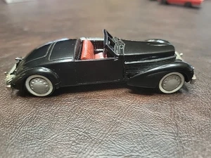 1936-1937 Auburn Cord 810-812 1:43 Die Cast Model Car by Nostalgic Miniatures - Picture 1 of 10