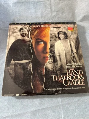 The Hand That Rocks the Cradle (1992 Film) Laserdisc NTSC Rebecca DeMornay Myste Foto 1 de 3